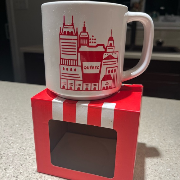 Tim Hortons 2019, QUEBEC, Traveler's/ Voyageur Collection, Coffee Mug, Series II - Picture 2 of 3